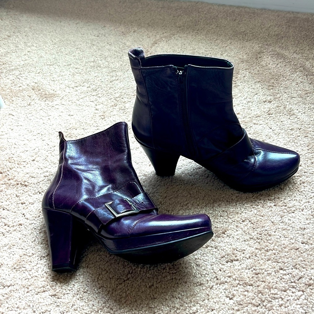 Lola Torres Leather Ankle Boots (eggplant)